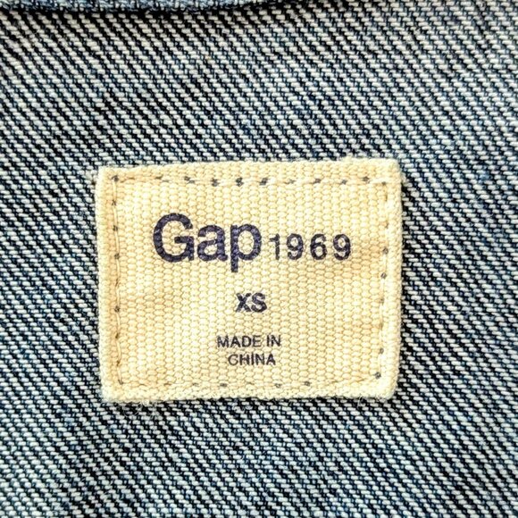 GAP - VINTAGE DENIM JACKET - DOUBLE BARRED FRONT AND STITCHING OVER EACH POCKET - Picture 4 of 5